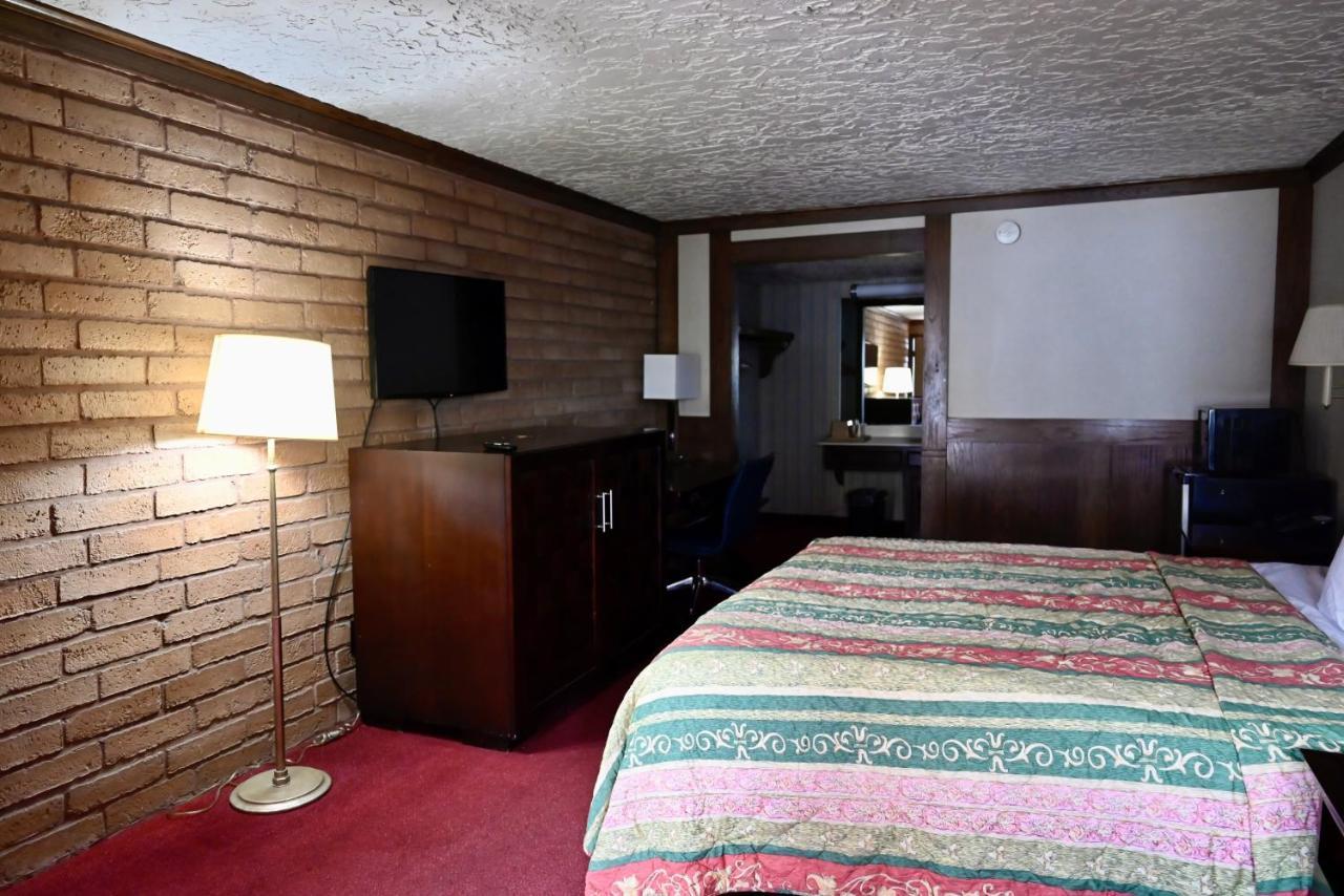 Rittiman Inn And Suites San Antonio Exterior photo