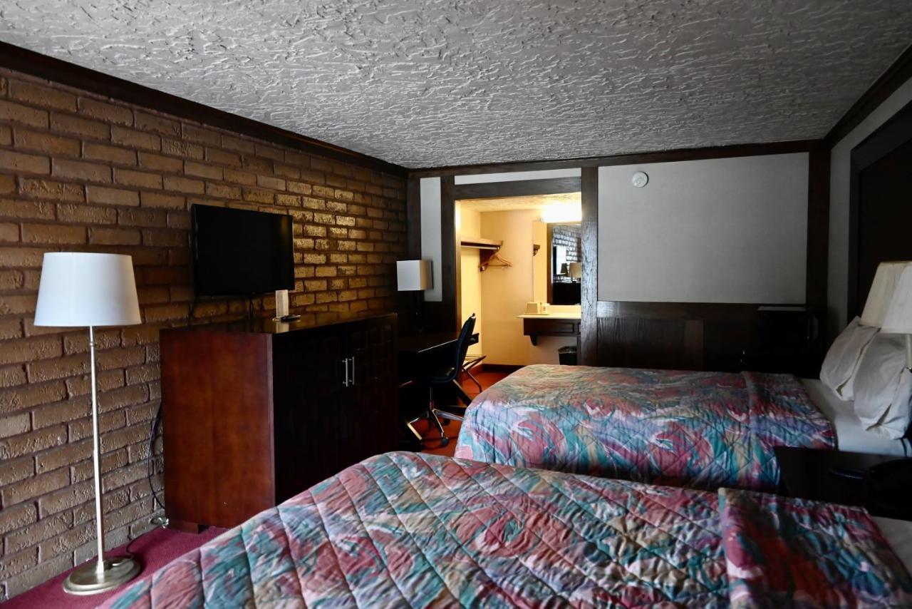 Rittiman Inn And Suites San Antonio Exterior photo